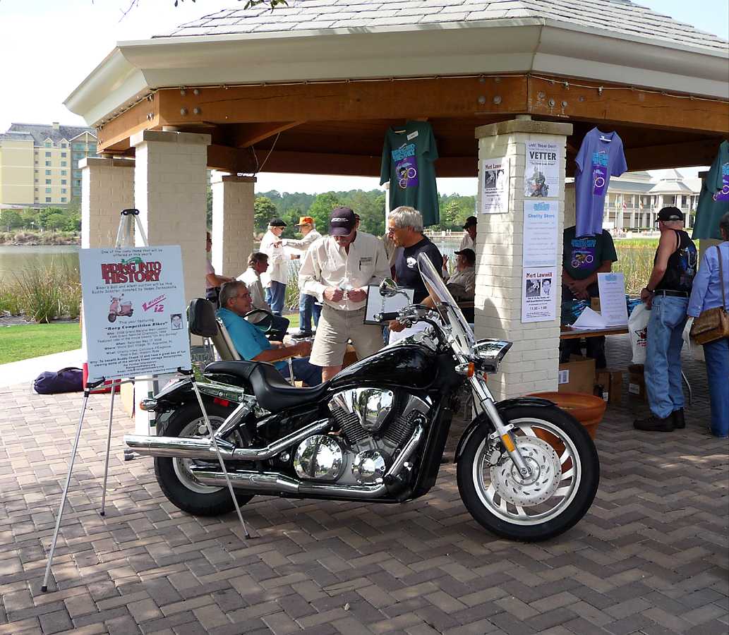 P1000139.jpg - The RIH Goodie Store and Miller BMW Donated Auction Bike.
