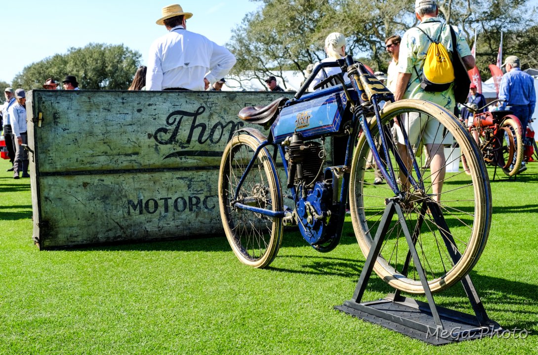 JMEGT0317.jpg - Finally, the 1911 Thor board track racer with its original shipping crate. This won the Best Motorcycle award.