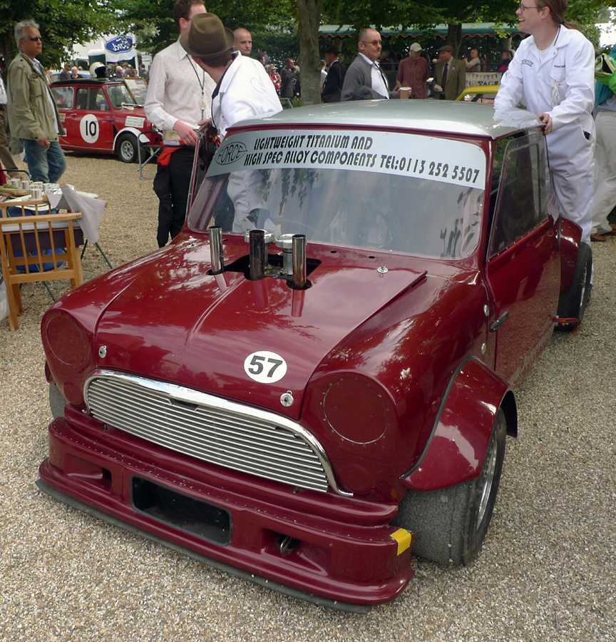 L1010646.JPG - Goodwood honored the fiftieth anniversary of the Mini by inviting Minis of all stripes including the sprinter.